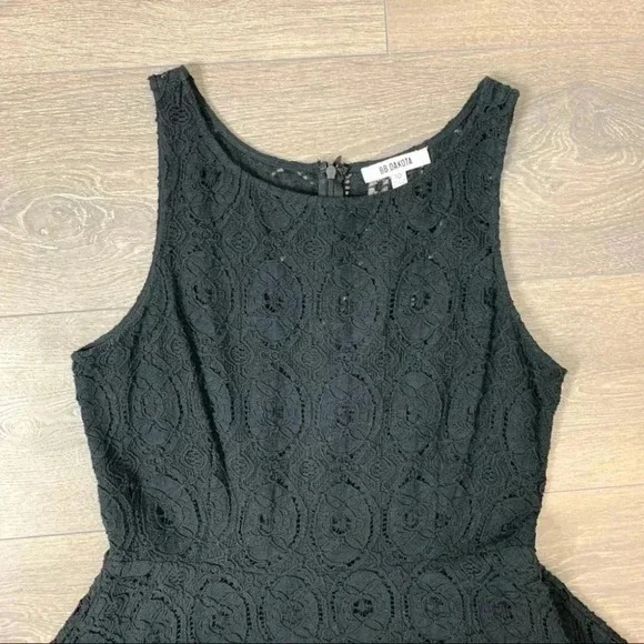 BB Dakota Renley Mini Dress Lace Fit & Flare Black Lace Cocktail Size 10 - Picture 8 of 16